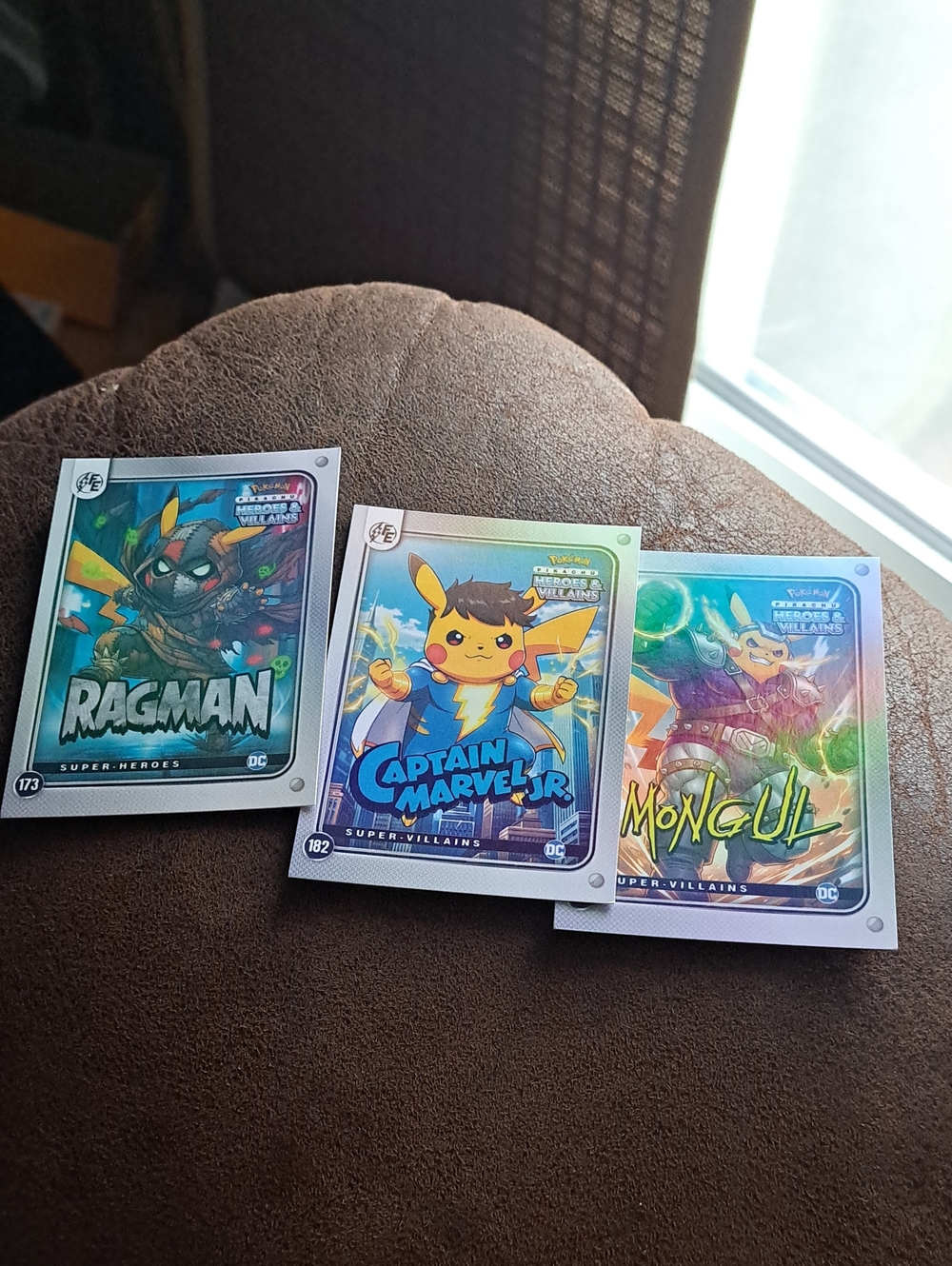 3/8⚡️3 Cards- Pikachu Heroes Vs Villains Dc Pk